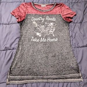 MAURICES "Country Roads take me Home" women's size Medium maroon/grey T-shirt